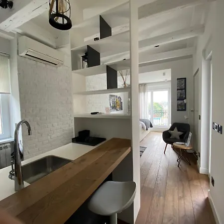 Apartment Enjoy B-52 Belgrade