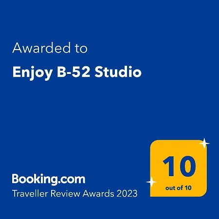 Enjoy B-52 Apartment Belgrade